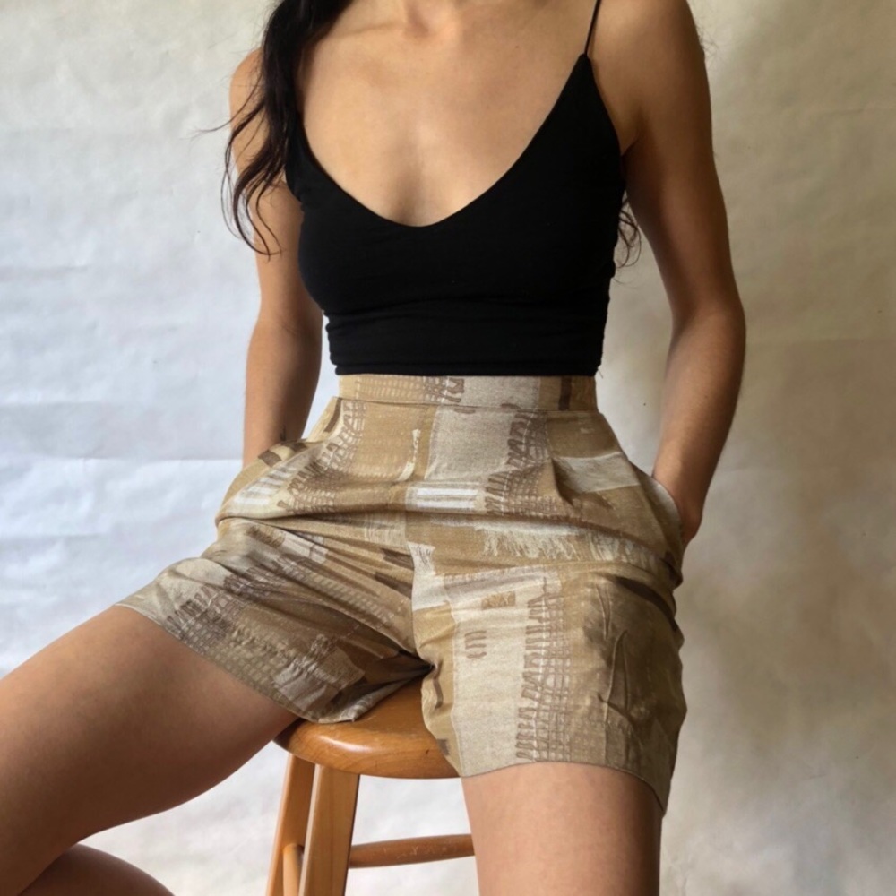 Adorable 80’s Vintage High Waisted Shorts